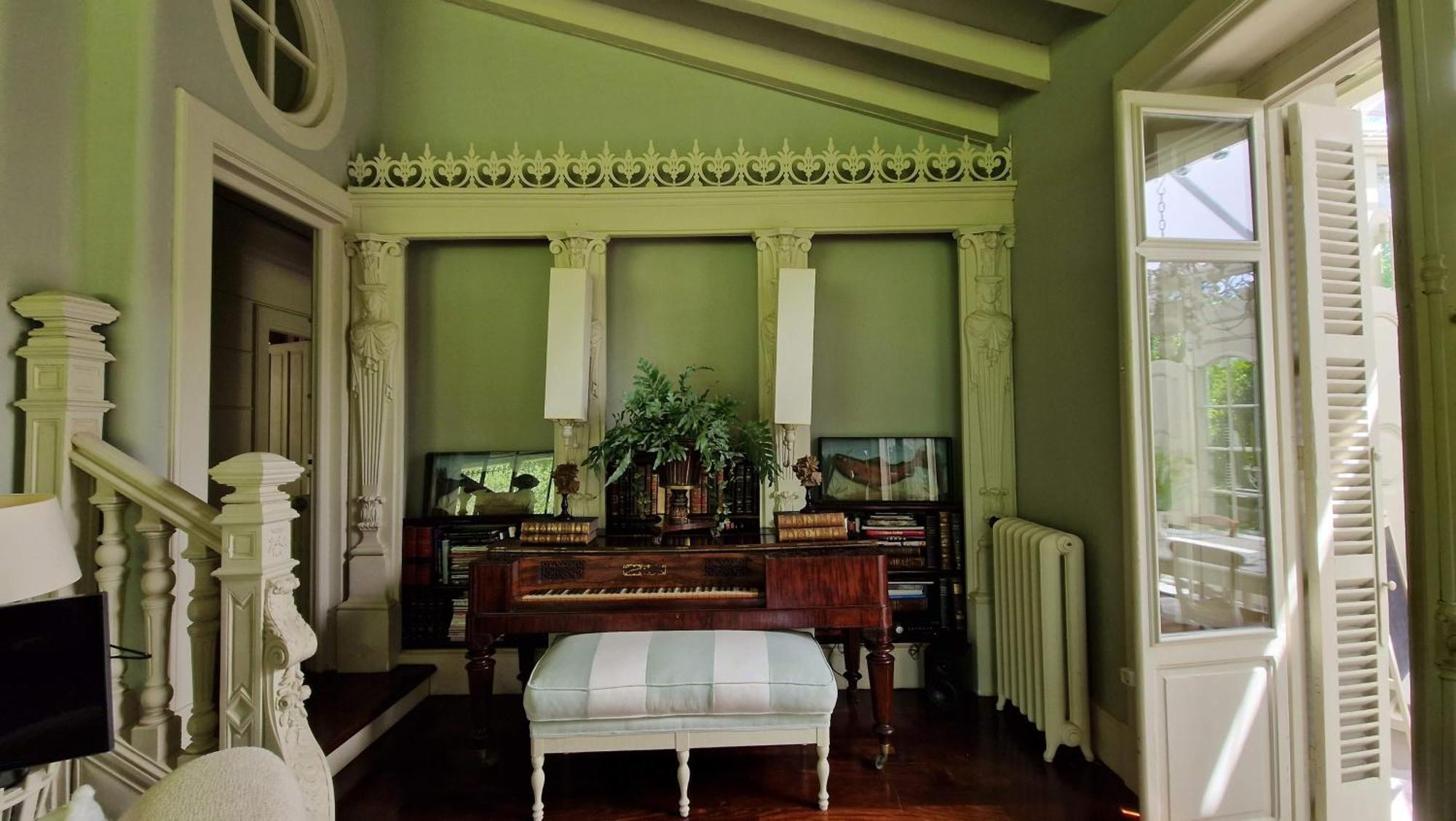 Caserta Hondarribia Bilik gambar
